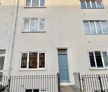 6 Bed Student Accommodation - Photo 5