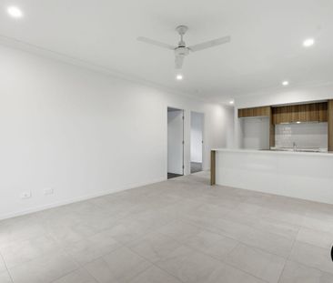 Brand New Family Home with Moderen Living in White Rock - Photo 4