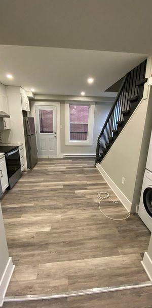 2427 - 2421 De Maisonneuve East, Montréal - Photo 1