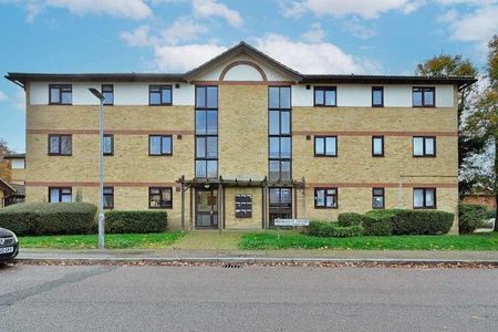 Chenies Way, Watford, Watford, WD18 - Photo 4