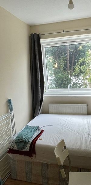 Room in a Shared House, Portia Way, E3 - Photo 1