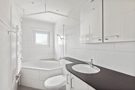 Grosszügige Familienwohnung zu Vermieten! - Photo 3