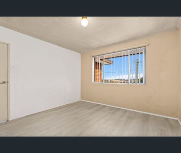 3/17 Mcgowen Street, Port Kembla, NSW 2505 - Photo 3