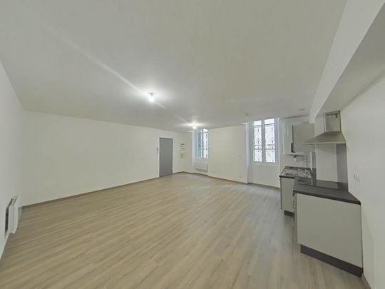 Location Appartement 2 pièces 59m² ROMANS SUR ISERE 26100 - Photo 1