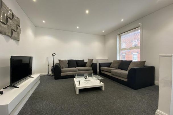 Granby Grove , - Photo 1