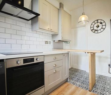 2 bedroom end of terrace house to rent - Photo 6