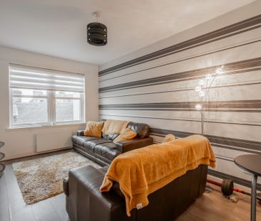 Crosbies Court - Photo 2