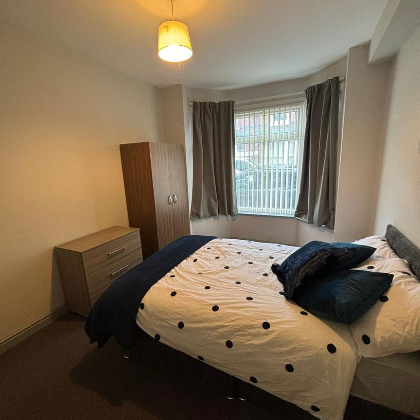 Room 1 - 11 Carlton Road - Wheatley - Photo 1