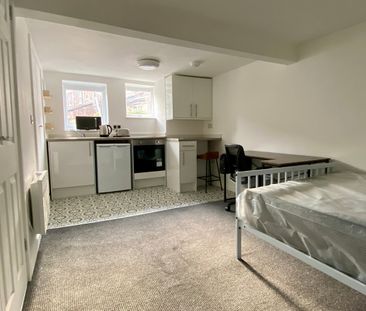 Studio Flat, Hathersage Road, M13 - Photo 4