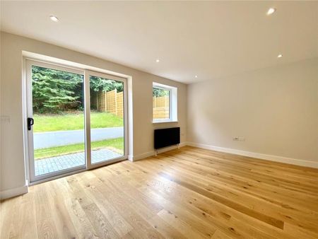 3 bedroom semi-detached house to rent - Photo 2