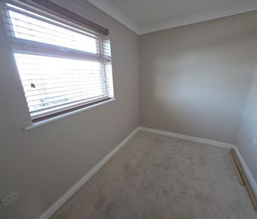 Townsend Square, Sunderland - Photo 3