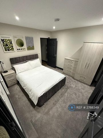 1 bedroom in a house share to rent - Photo 5