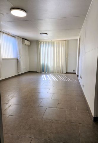 Spacious Granny Flat with Street Frontage - Photo 4