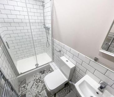 6 bedroom terraced house to rent - Photo 3