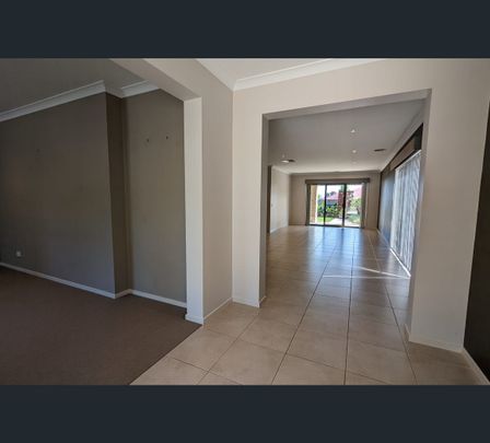 28 Victoria Cross Parade, Wodonga, Vic 3690 - Photo 1
