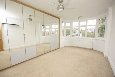 Westside, Hendon, NW4 - Photo 4