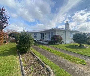 A SOLID FAMILY HOME - Photo 4