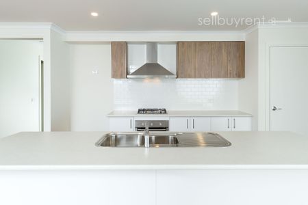 2/16 CHENERY STREET, Wodonga VIC 3690 - House For Rent | Domain - Photo 3