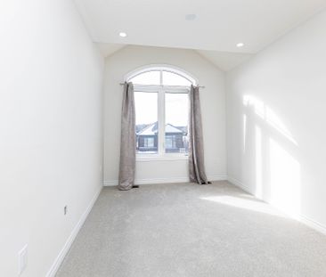 For Lease - 63 Minnock Street, Caledon, Ontario - Photo 6
