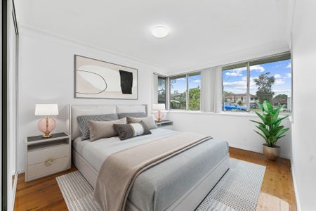 Spacious 3-Bedroom Brick Home in Popular Yagoona West - Photo 2