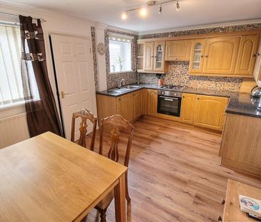 3 bedroom terraced house to rent - Photo 4