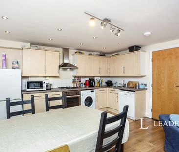 2 bedroom apartment to rent Lee High Road, London, SE13 - Photo 5