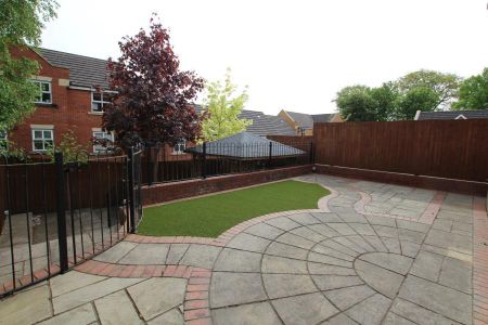 5 bedroom terraced house to rent - Photo 2