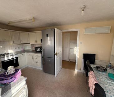 3 bedroom semi-detached house to rent - Photo 6