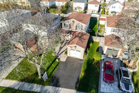 For Lease - 6272 Kindree Circle Unit# MAIN AND 2ND FLOOR, Mississauga, Ontario - Photo 2