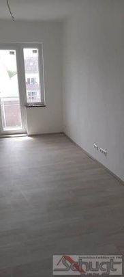 Exposé 2271 • Sie suchen eine 2 ZKB Wohnung mit Balkon? - Foto 1