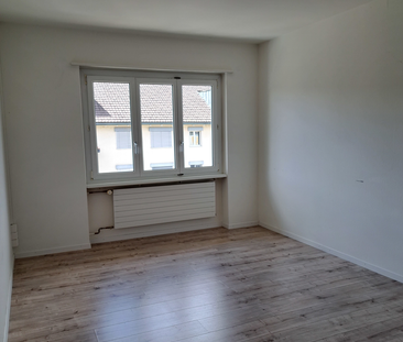 HELLE UND ZENTRALE WOHNUNG ZU VERMIETEN - Foto 6