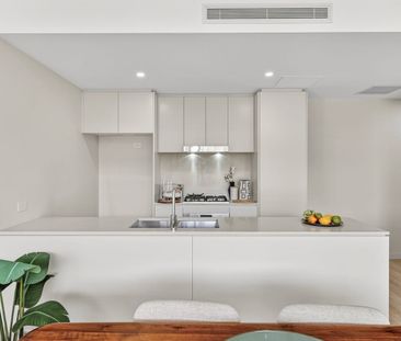 Stylish Boutique Living with Leafy Privacy in the Heart of Caringbah - Photo 6