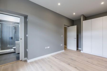 3 bedroom ground floor flat to rent - Photo 3