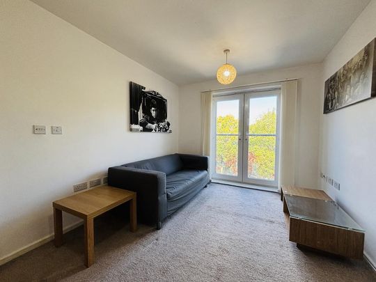 1 bedroom flat to rent - Photo 1