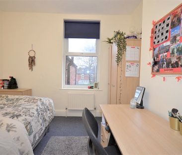 15, Holberry Close, Broomhall, Sheffield S10 2FQ - Photo 1