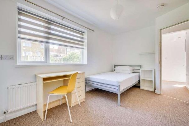 Devon Road, Canterbury, CT1 - Photo 1