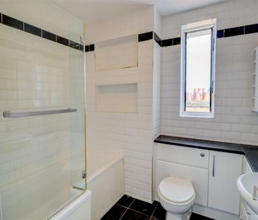 2 BED Flat To rent - Photo 4