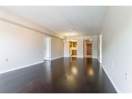 For Lease - 405 Erb Street Unit# 305, Waterloo, Ontario - Photo 5