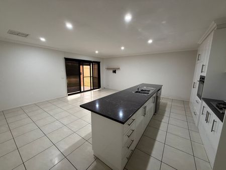 Three Bedroom Home - Photo 4