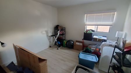 For Lease - 1450 Gerrard Street Unit# 3, Toronto, Ontario - Photo 4