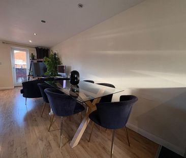 2 BED Flat To rent - Photo 3