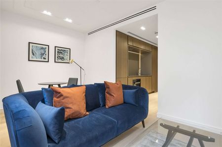Positioned on the ground floor of the highly regarded Lincoln Square, a luxury studio apartment situated within the picturesque Lincoln's Square. - Photo 2