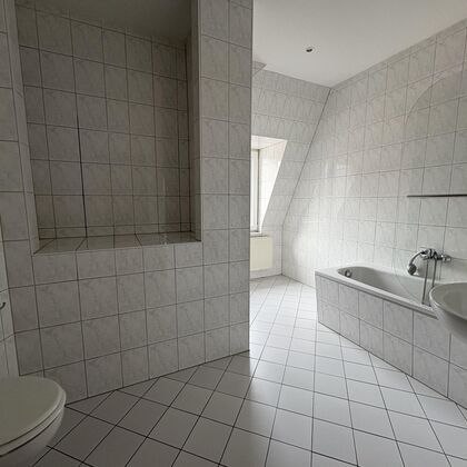 Helle Zweiraumwohnung mit Einbauküche in Zwickau - Photo 5