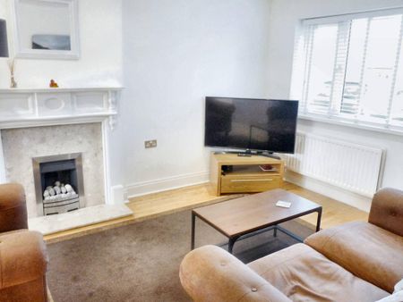 3 bedroom semi-detached house to rent - Photo 3