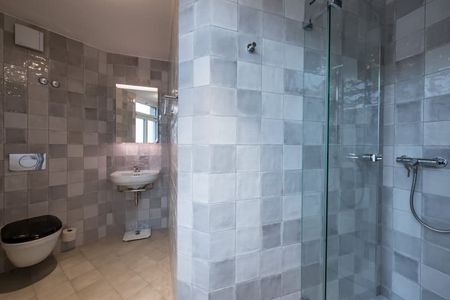 "Neues möbliertes Studio an sehr zentraler Lage in Kriens" - Photo 5