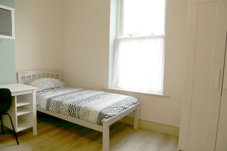 Royal Canal Terrace, Dublin - Photo 2