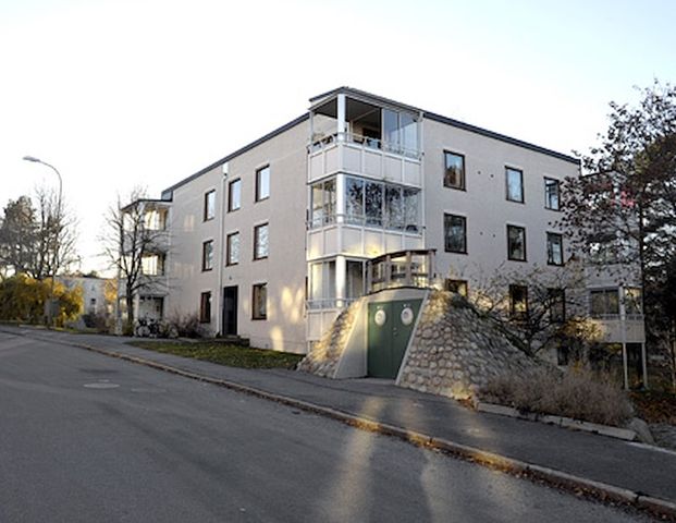 Härbrevägen 4, Skogås - Foto 1