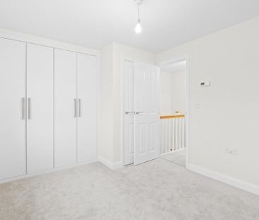 2 bedroom terraced house to rent - Photo 2