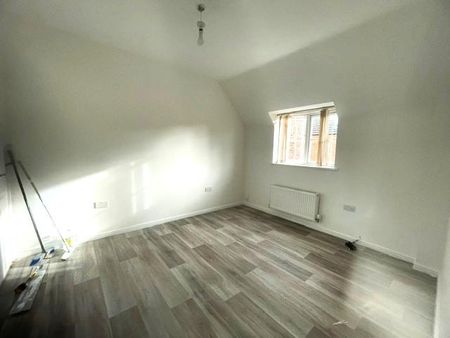 2 bedroom coach house to rent - Photo 2