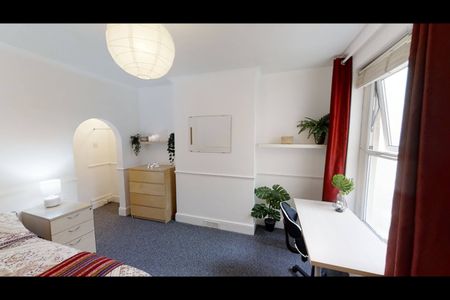 Room in a Shared House, Downend Road, BS16 - Photo 3